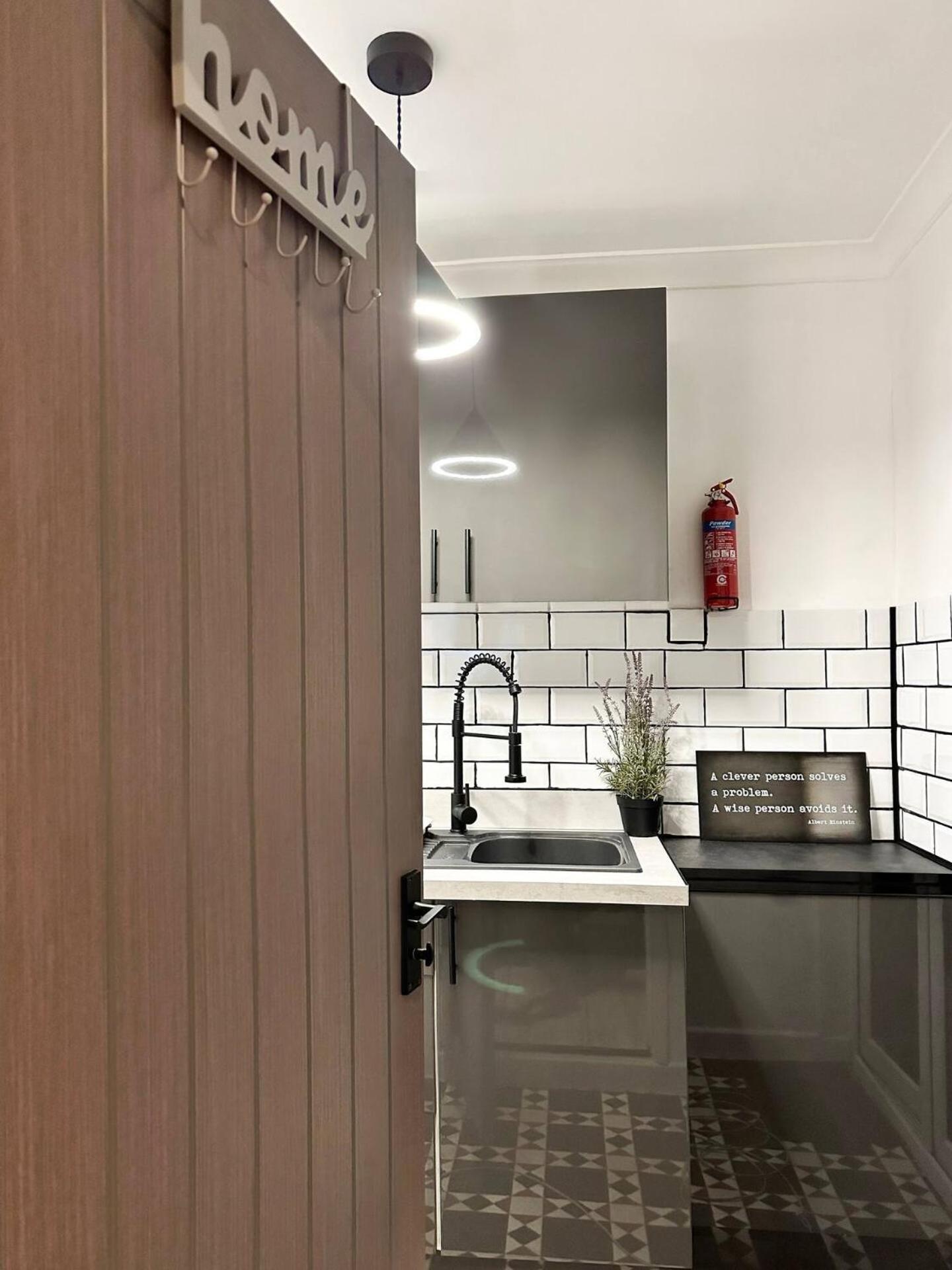 Boutique Backyard Bungalow - Brimsdown Enfield Εξωτερικό φωτογραφία